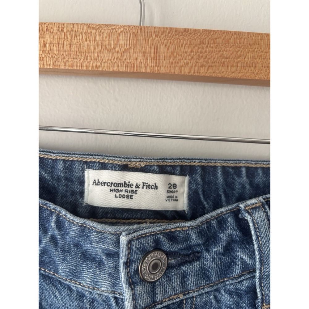 Abercrombie & Fitch Women's Curve Love High Rise Loose Jean Distressed Sz 28S - Picture 5 of 6